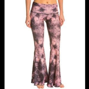 teeki pink eagle feather bell bottoms xs